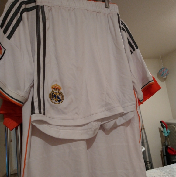 Alonso 2013 Medium Soccer Jersey/small shorts - Picture 1 of 4